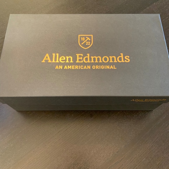 Allen Edmonds Promontory Point Black Leather Boots main image 5